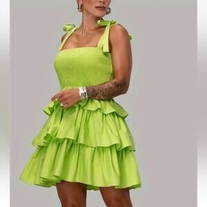 By Egreis Smocked Faye Mini Ruffle Dress - Green - Large - New with tags